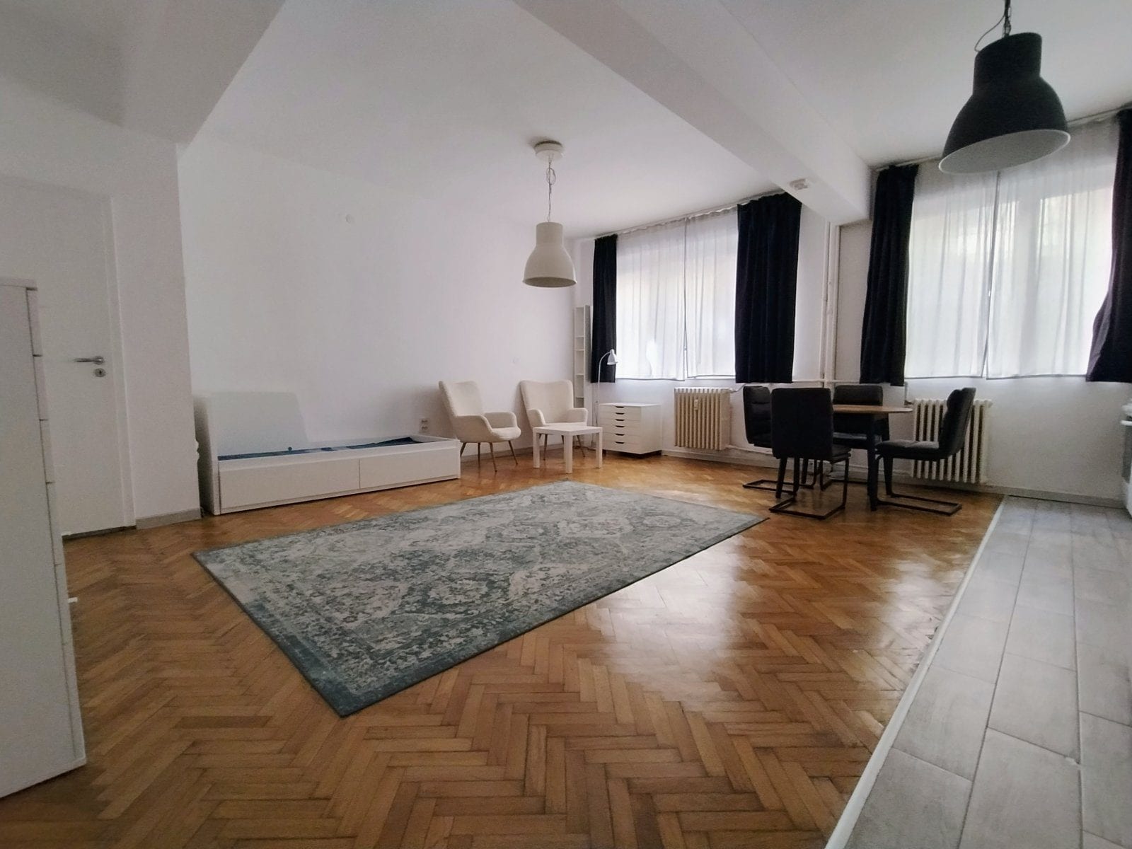 Sofia, Center Graf Ignatiev StreetBright and spacious, with high ceilings – a modern one-room apartment with southeast exposure, located on Graf Ig…