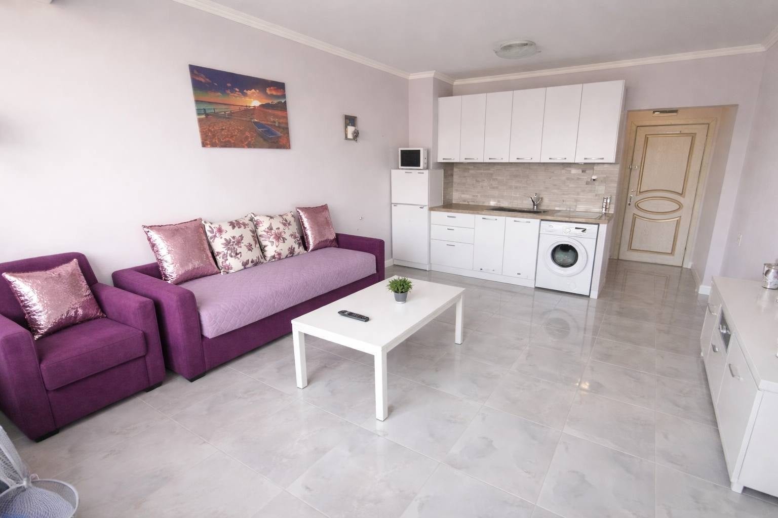 Студия в комплексе Flora Beach Resort, Поморие, Болгария
