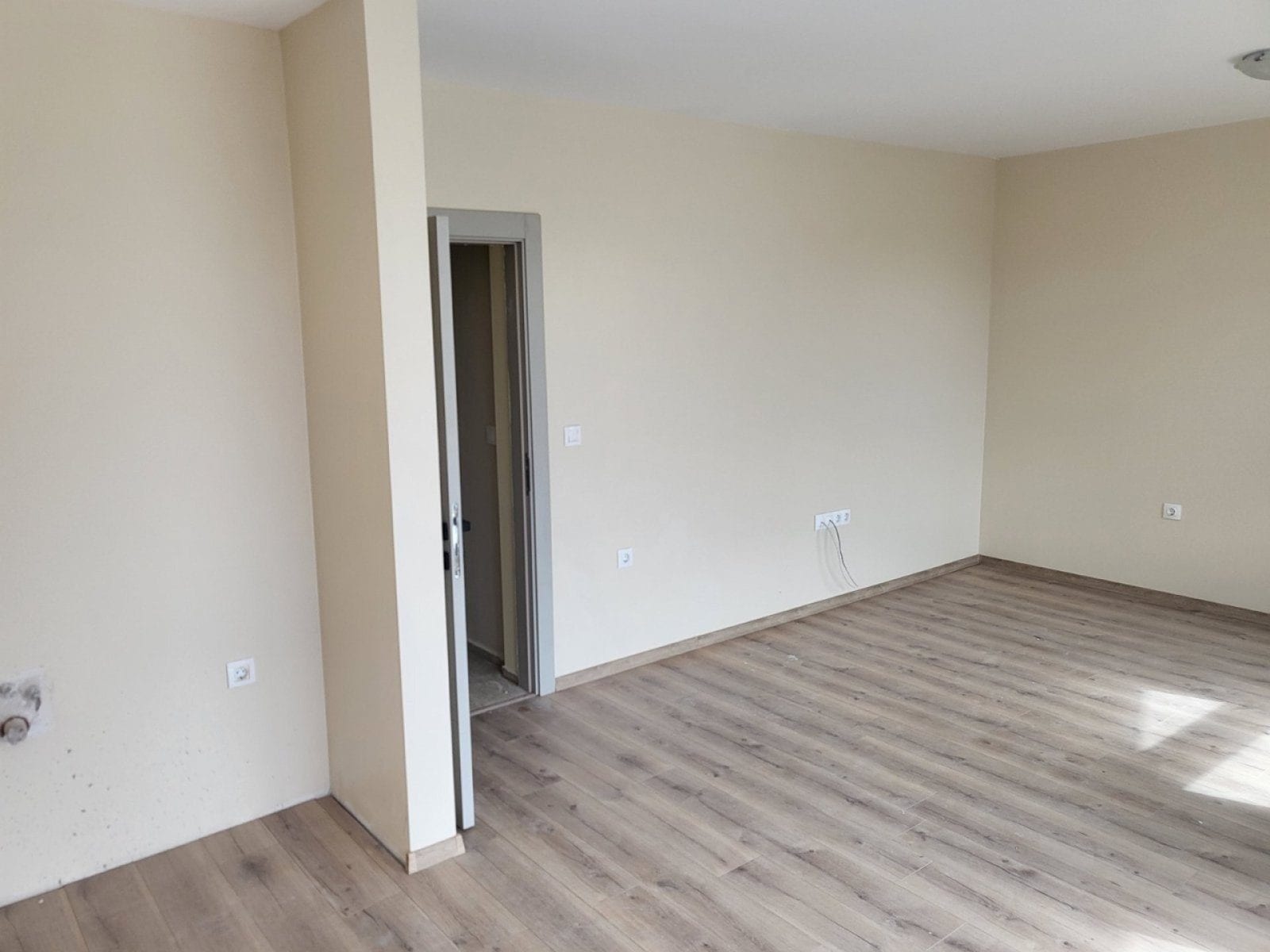 1-Bedroom Apartment with Sea View 50 meters from the Beach in Ravda