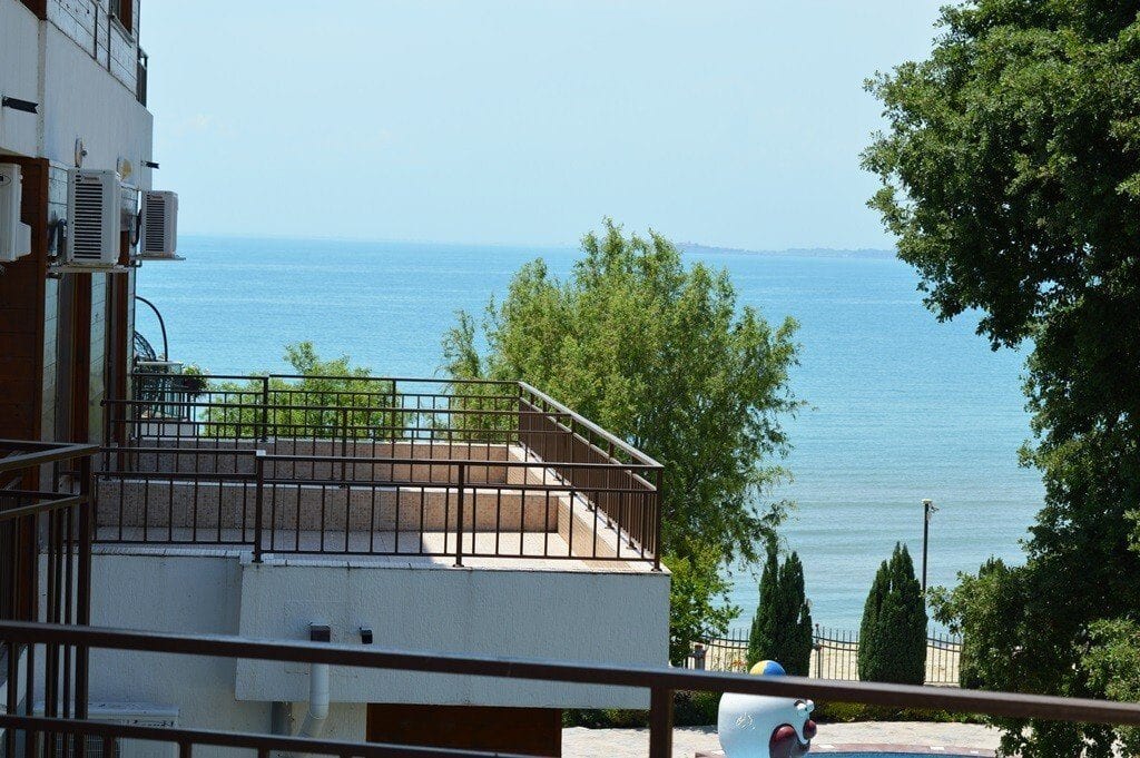 3-комнатная квартира с видом на море в Мессамбрии Форт, Элените, Болгария