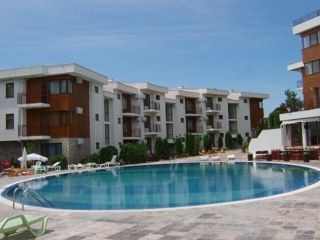 3-комнатная квартира в комплексе Messambria Fort Beach, Елените, Болгария