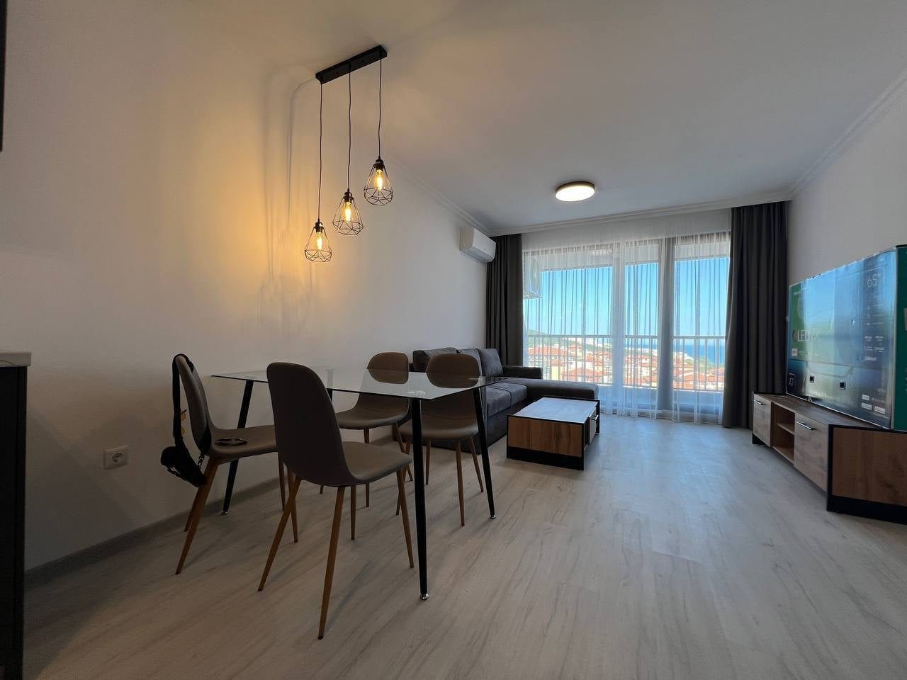 Three-room apartment with sea view in the Etara 4 complex in Sveti Vlas