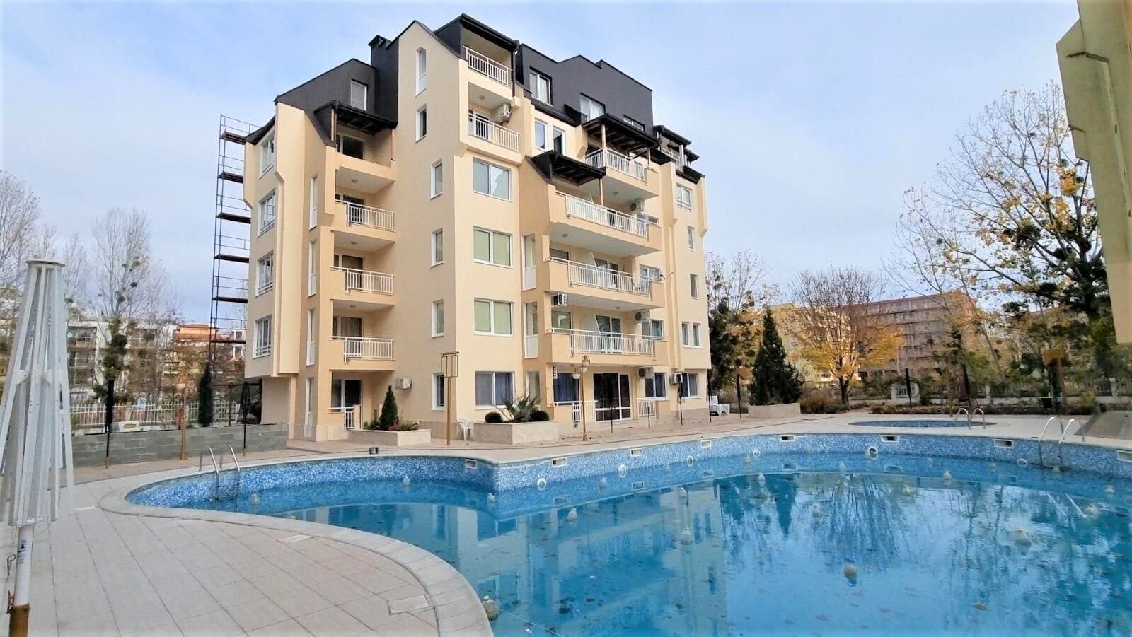 Голяма луксозно обзаведена 3-стайна апартамент в Sea Dreams, Слънчев бряг, България