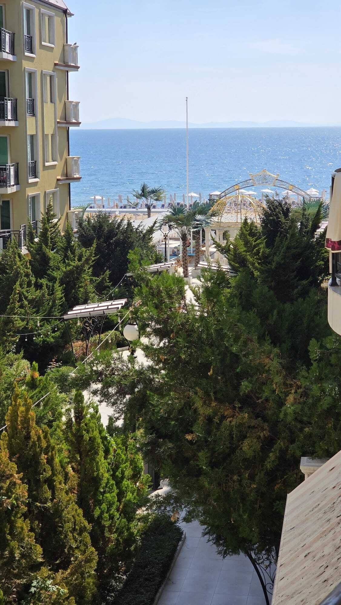Two-room apartment with sea view in the Amore Beach complex in Sveti Vlas, Bulgaria