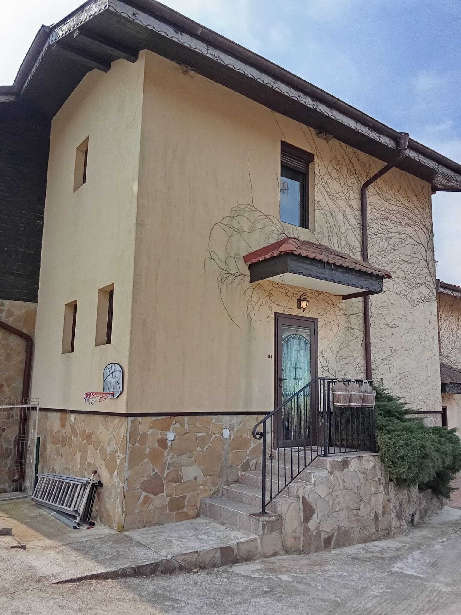 Редовен къща в вилната зона Чолакова чешма, Кошарица, България