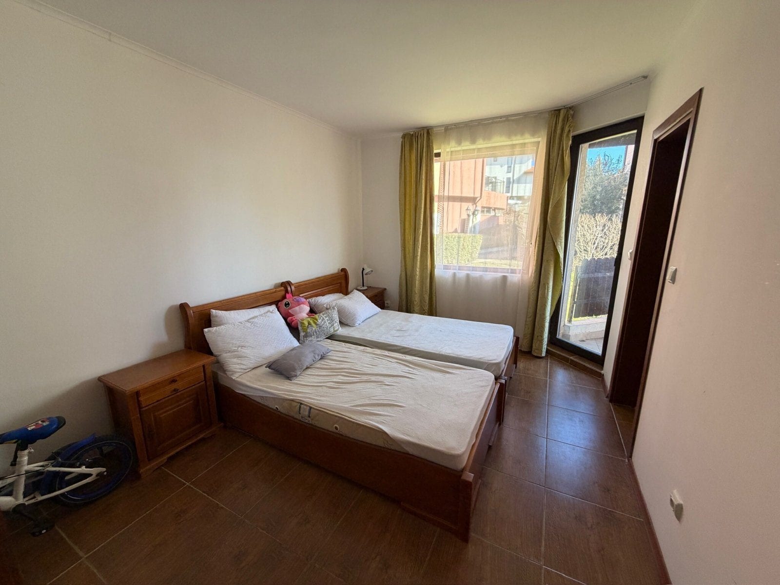 Трехкомнатная квартира с видом на бассейн в комплексе Bay View Villas, Косхарица, Болгария