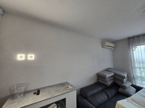 Двухэтажный дом в Кошарице — 120 м². Комфорт, полностью отремонтирован и готов к заселению. Комплекс Imperial Heights, Болгария.